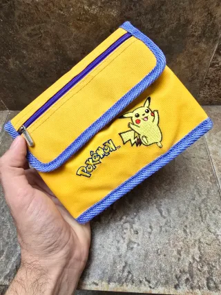 Funda Gameboy Pokémon Amarillo