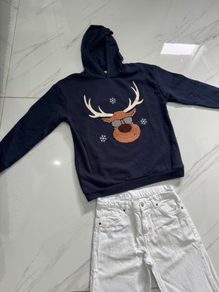 Sudadera azul y pantalón blanco, talla 13/14
