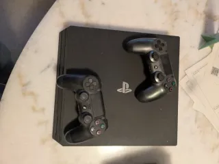 PS4 (PlayStation 4) + 2 Mandos + 9 Juegos