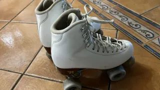 Patines blancos para patinaje artístico