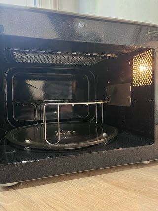 Microondas Cecotec ProClean Mirror - Como Nuevo