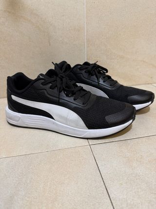 Zapatillas Puma Flyer Runner Negras y Blancas