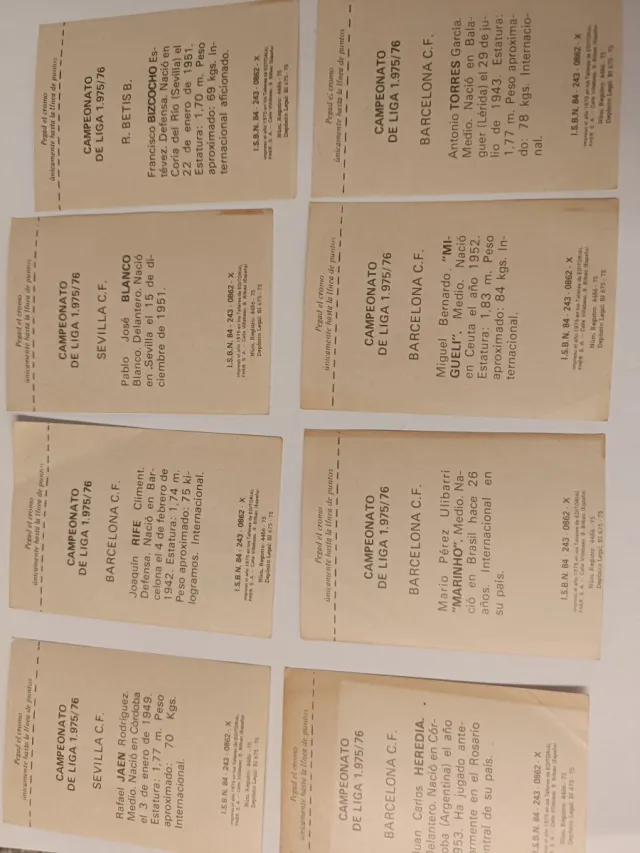 Lote de 8 cromos da liga 1975/76