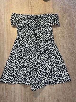 Mono Bershka flores niña T.10-12