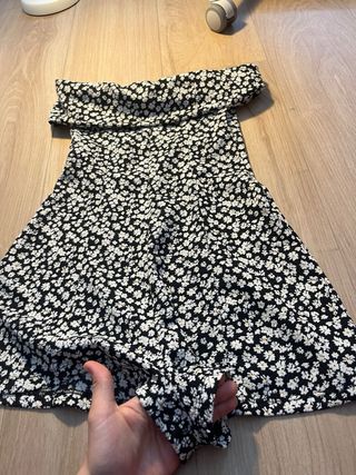 Mono Bershka flores niña T.10-12