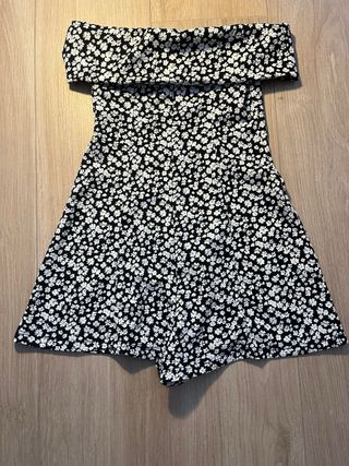 Mono Bershka flores niña T.10-12