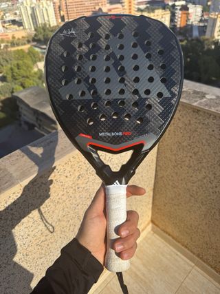 Adidas Metalbone HRD con golpe