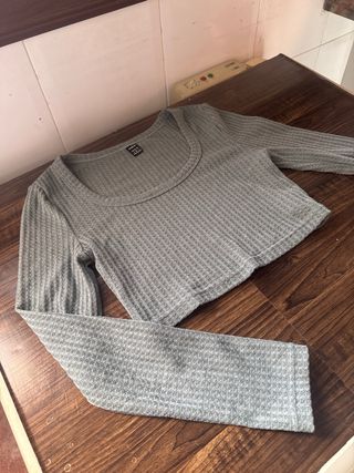 SHEIN Camiseta gris manga larga