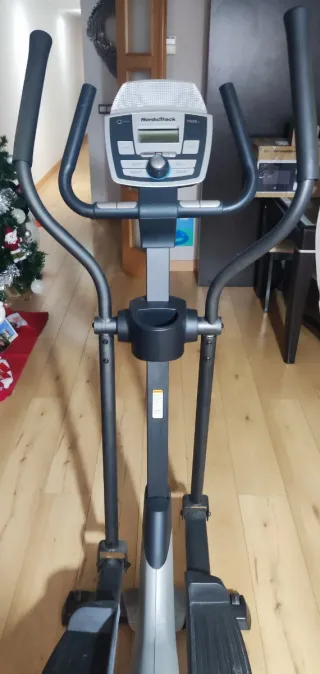 Bicicleta Elíptica NordicTrack F4.0