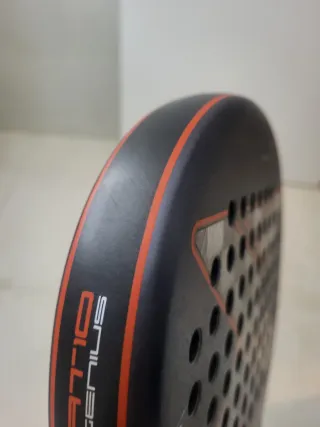 Pala Pádel NOX AT10 18K Alum 2025