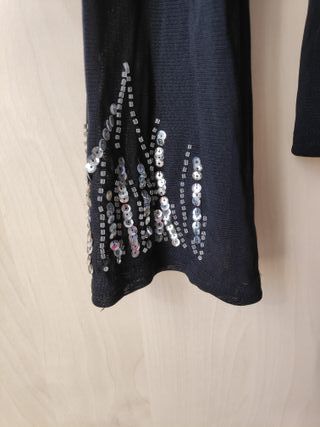 Top negro lentejuelas plateadas