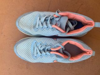 Zapato Nike niña gris y rosa