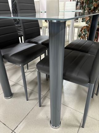 Mesa y 4 Sillas Cristal y Piel Sintética