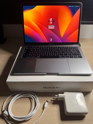 MacBook Pro 13” i5 16Gb Plata/Gris Espacial