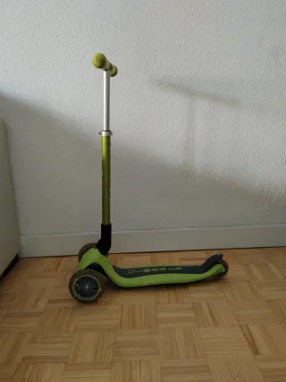 Patinete 3 ruedas Globber verde