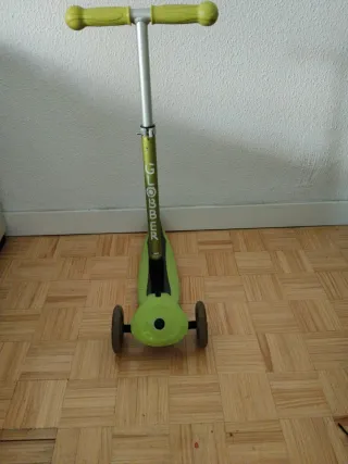 Patinete 3 ruedas Globber verde