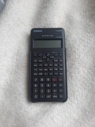 Calculadora Científica Casio fx-82MS Negra