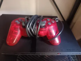 PS2 Slim Negra con Mando Rojo