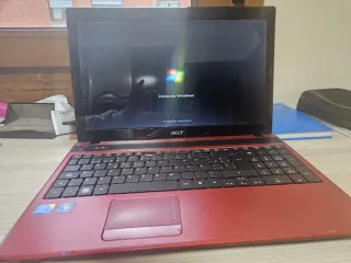 Portátil Acer Rojo