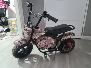 Moto eléctrica infantil camuflaje