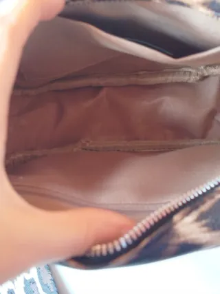 Bolso bandolera con estampado leopardo