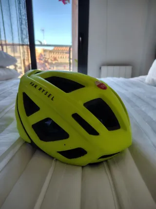 Casco de bicicleta Van Rysel amarillo