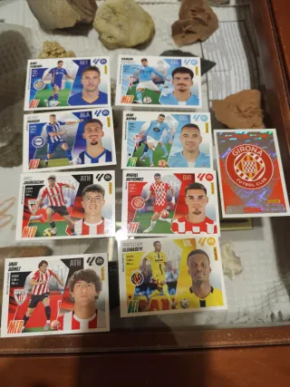Lote 136 cromos fútbol liga este Panini 25/26