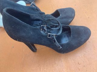 Zapatos de tacón negros para mujer