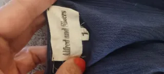 Camiseta Alfred and Sister azul con volantes