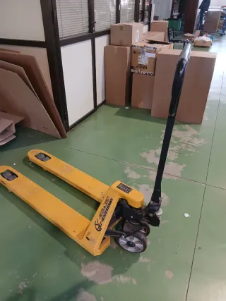 Transpaleta Manual 2500kg