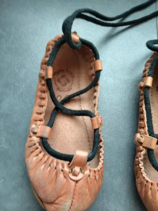 Albarcas de cuero talla 26, niñ@ pequeño