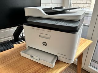 Impresora a color HP MFP179fnw Láser Multifunción