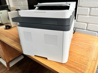 Impresora a color HP MFP179fnw Láser Multifunción