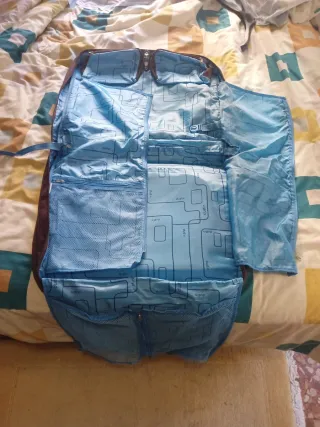 Portatrajes Dustin marrón