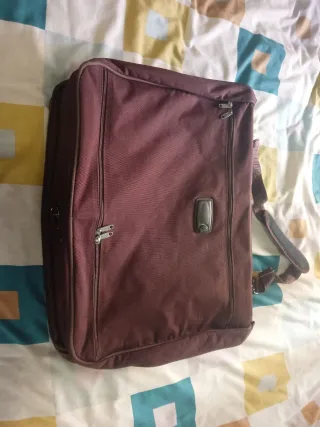 Portatrajes Dustin marrón