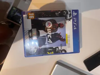 Consola Sony PS4 Negra