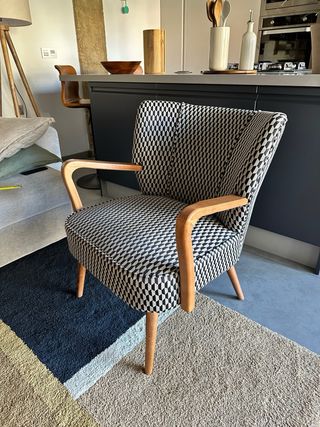 Poltrona vintage in tessuto geometrica