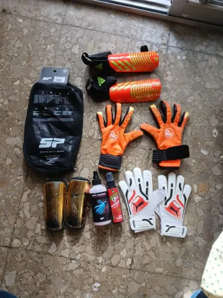 Pack Fútbol: Guantes, Espinilleras y Más