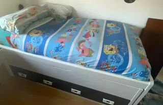 Cama juvenil con cajones