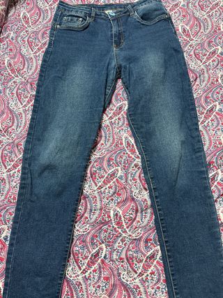Vaqueros pitillo elásticos azules