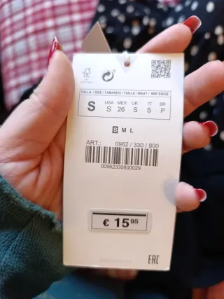 Vestido negro Zara corto