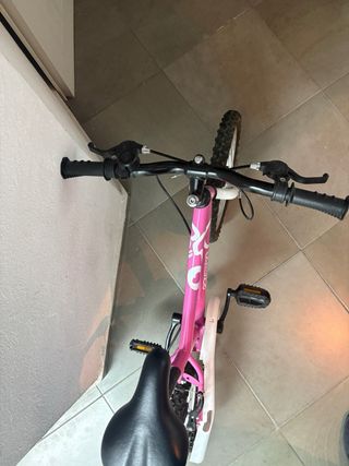 Bicicleta infantil rosa DENBIKE