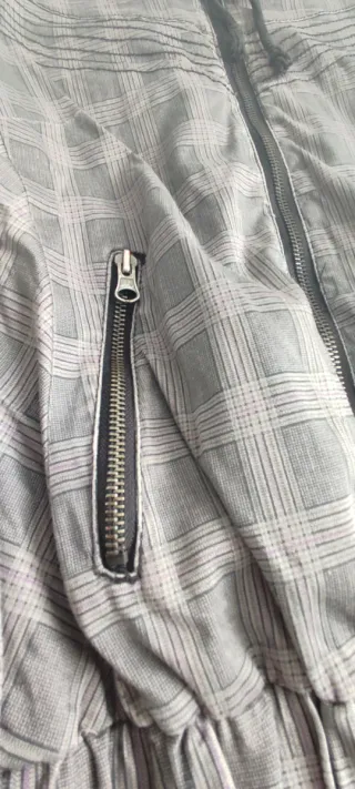 Lote 2 chaquetas gris y amarilla