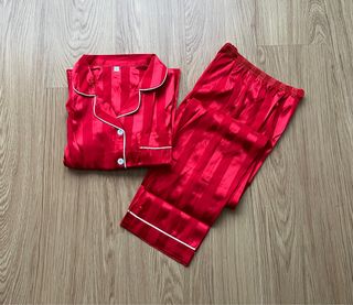 Pijama con rayas rojo S