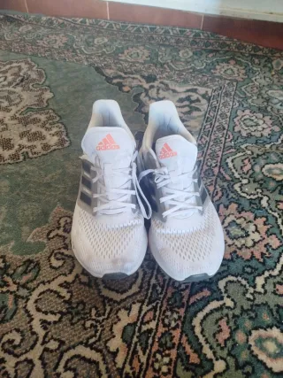 Zapatillas Adidas Blancas y Naranja