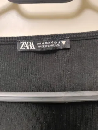 Top Zara manga larga negro