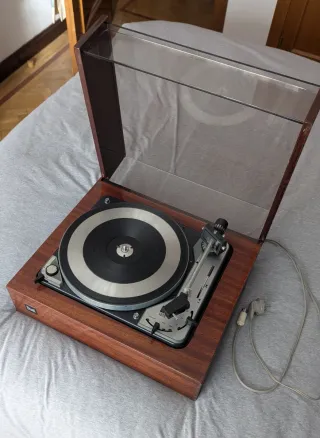 Tocadiscos Vintage Dual 1019