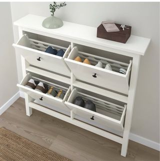 Zapatero Ikea Hemnes Madera y Cuero