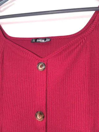 Camiseta SHEIN manga larga burdeos