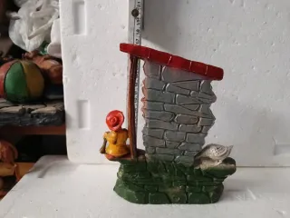 Pastore presepe diorama con fontana e oca